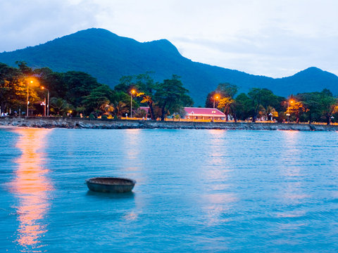 Vietnam Beach Honeymoon 