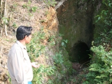 Van La Underground Tunnel 