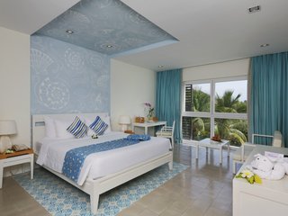 Azul garden view