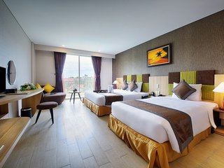 Deluxe triple seaview