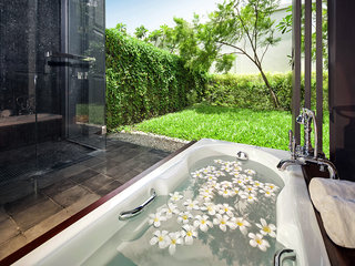 Pool Suite