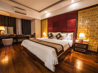Signature Suite
