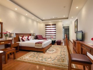 Silk Queen Terrace Suite