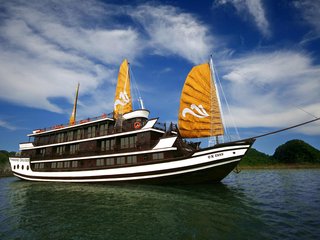 Halong Bay Cruise – Hanoi (B, L, D)