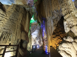Paradise Cave - Vinh Moc Tunnels