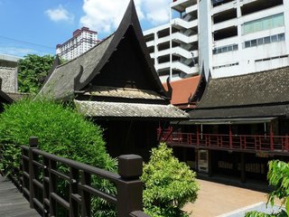 Jim Thompson House – Suan Pakkard Palace Museum (B, L)