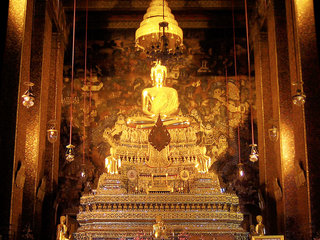 Bangkok - Wat Pho – Wat Trimitre – China Town (B, L)