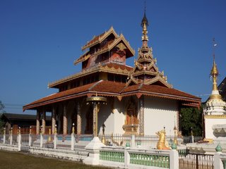 Mae Hong Son City Tour – Chiang Mai (B, L)