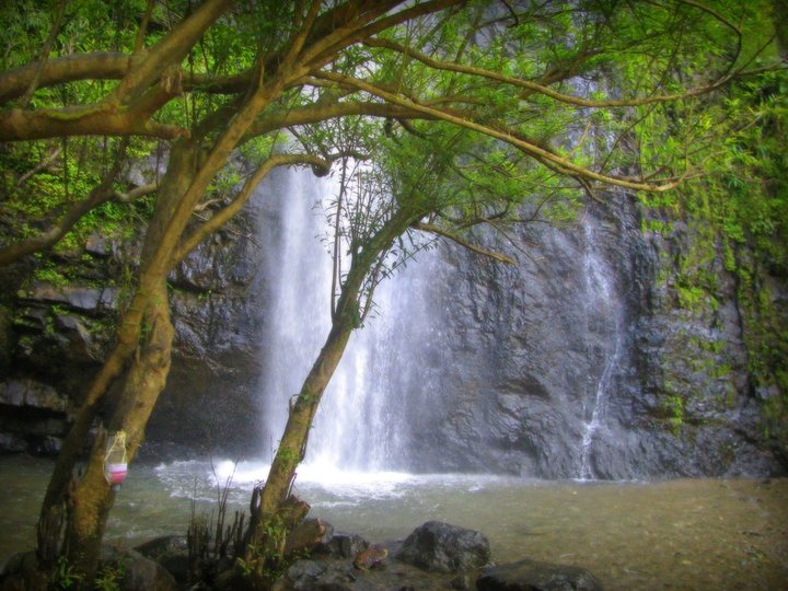 Kaeng Nyui Waterfall 