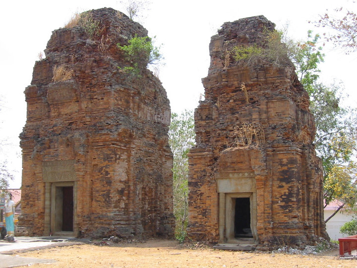 Neang Khmao Temple