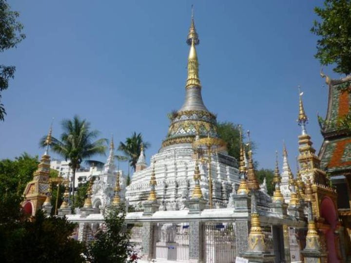Wat Saen Fang