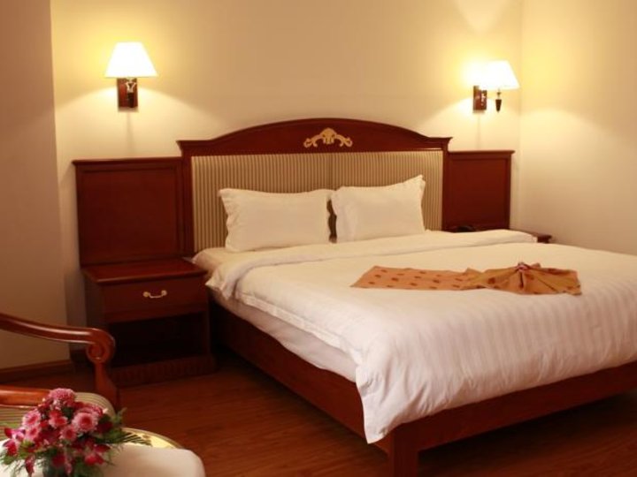 Lux Riverside